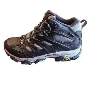 Merrell women boots,size 8